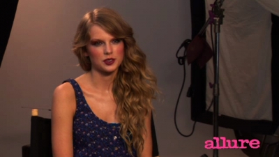 http://www.taylorpictures.net/albums/screen%20captures/Photoshoots/2010/Allure%20Magazine/normal_008.jpg