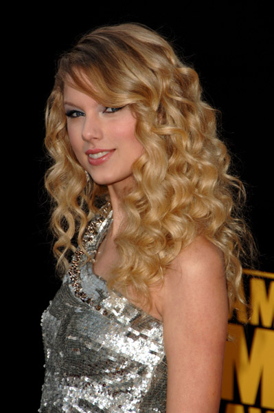 taylorweb0105.jpg
