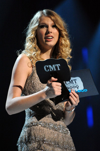 taylorweb0253.jpg
