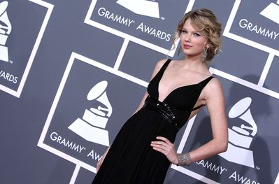 HQ
