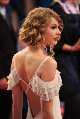 HQ
