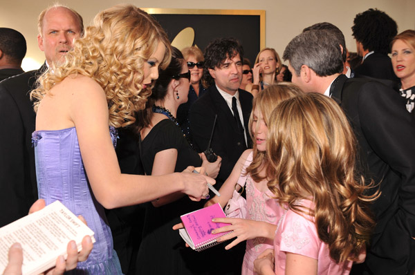 taylorweb030.jpg