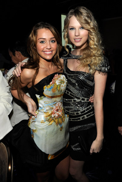 taylorweb_(30).jpg