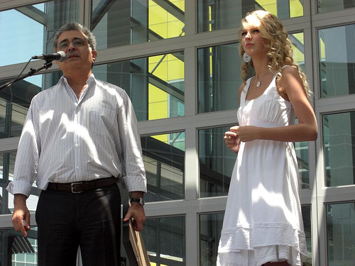 taylorweb087.jpg