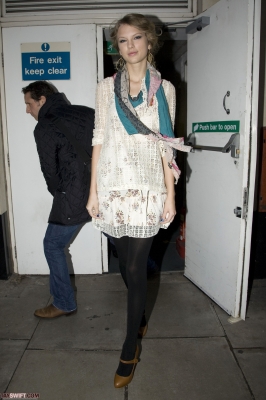 HQ

