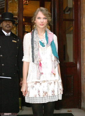 HQ
