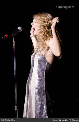 taylorweb022.jpg
