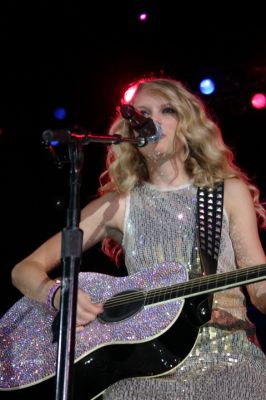 taylorweb049.jpg
