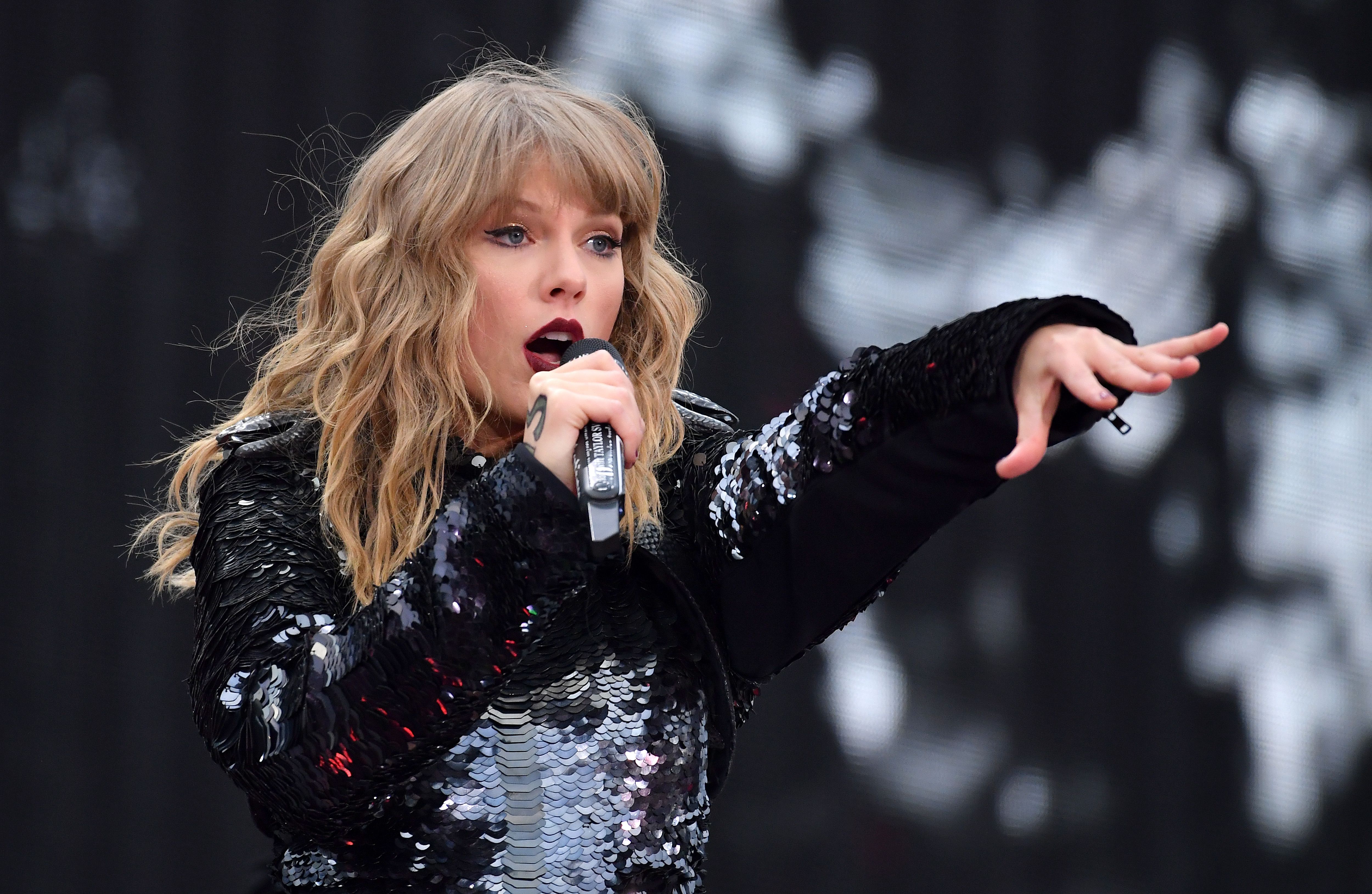 June 16 Dublin, Ireland 002 Taylor Swift Web Photo Gallery