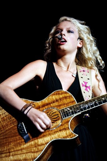 taylorweb001.jpg
