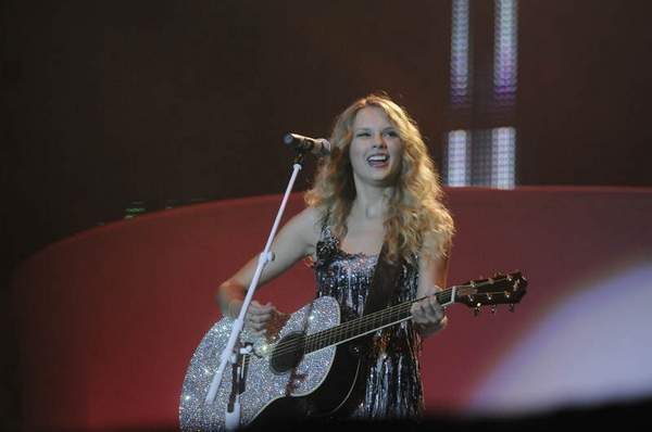 taylorweb014.jpg