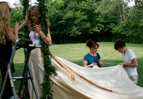taylorweb06.jpg