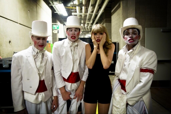 "Ran backstage for a quick change in the dark and ran into one of my dancers &realized their costumes are TERRIFYING."
