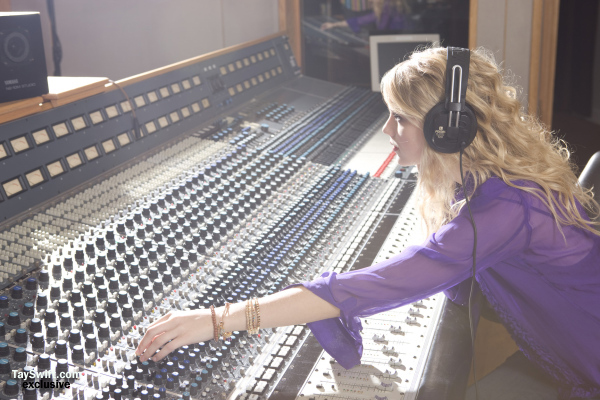 taylorweb020.jpg