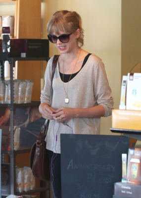 gettingcoffee002.jpg