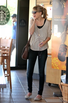gettingcoffee020.jpg