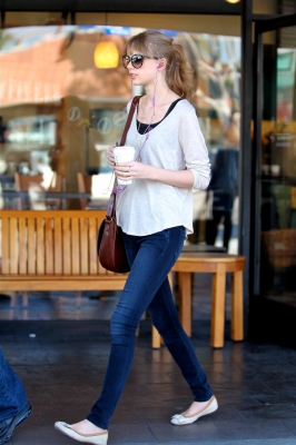 gettingcoffee023.jpg
