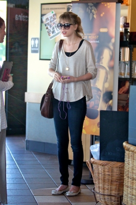 gettingcoffee036.jpg